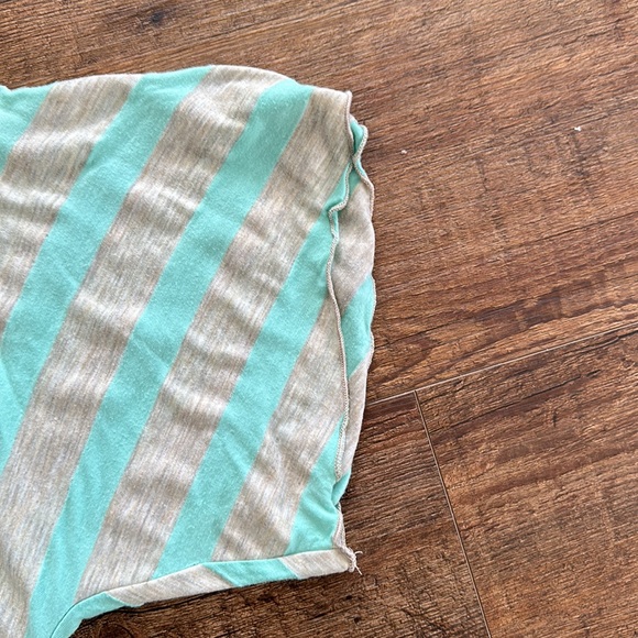 ✨ 5 for $25 ✨ A. Byer Short Sleeve Dolman Top with Lace Detailing on Back Sz S - Picture 3 of 6